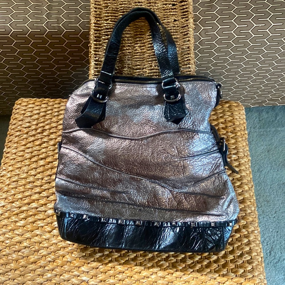 Leather tote bag